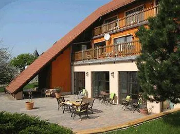 Green Lemon Garni - Haus Krahenhutte 3*